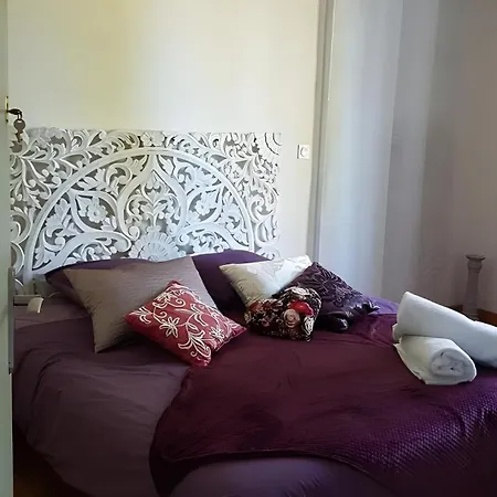 Hébergement de vacances Maison Avec Piscine Et Jacuzzi