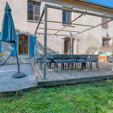 Hébergement de vacances Maison Avec Piscine Et Jacuzzi